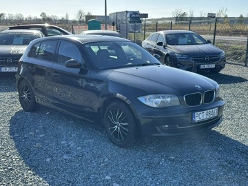 BMW Seria 1 E81/E87 Hatchback 5d E87 2.0 118d 143KM 2009 BMW 118 2.0 diesel 143KM, zdjęcie 2