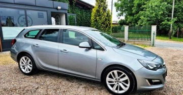 Opel Astra J Sports Tourer Facelifting 1.4 Turbo ECOTEC 140KM 2013 Opel Astra BENZYNA NAWIGACJA LIFT super okazja polecamy 1.4 140KM, zdjęcie 6