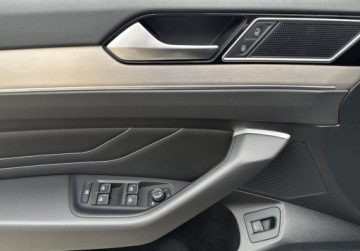 Volkswagen Passat B8 Limousine Facelifting 1.5 TSI EVO 150KM 2020 Volkswagen Passat SalonPL Elegance 1.5TSI 150KM DSG AppConnect LED Kamera, zdjęcie 18
