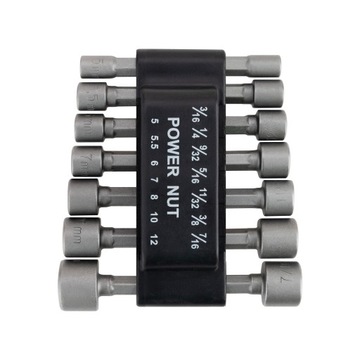 Набор кусочков привязанных кнопок кусоч