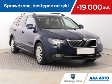 Skoda Superb II Kombi 2.0 TDI CR DPF 140KM 2013