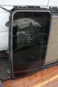 Люк в крыше Opel Antara