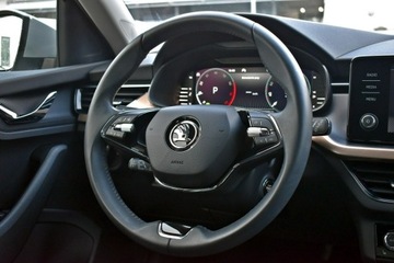 Skoda Kamiq Crossover 1.0 TSI 110KM 2023 Škoda Kamiq Skoda Kamiq Bezwypadkowy / Salon, zdjęcie 17