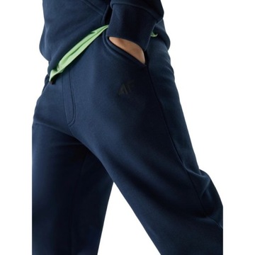 ДЕТСКИЕ СПОРТИВНЫЕ БРЮКИ 4F ДЛЯ МАЛЬЧИКОВ НА КАЖДЫЙ ДЕНЬ