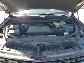 Chevrolet Suburban GMT900 2022 Chevrolet Suburban K1500 Z71 2022 5.3l 5.3 Benzyna 355KM, zdjęcie 6