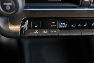 Toyota Prius V (XW60) 2.0  Hybrid Dynamic Force Plug-in 223KM 2023 Toyota Prius Plug-in Hybrid 2.0 Hybryda Plug-in 223KM, zdjęcie 22