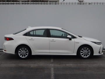 Toyota Corolla XII Sedan 1.8 Hybrid 122KM 2021 Toyota Corolla 1.8 Hybrid, Salon Polska, zdjęcie 4