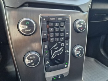 Volvo V40 II Hatchback 1.6 D2 115KM 2014 Volvo V40 Bi-Xenon Ledy Digital, zdjęcie 25