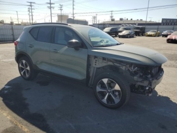 Volvo XC40 Crossover Facelifting 2.0 B5 250KM 2025 Volvo XC 40 Plus 2025 2.0 Benzyna 250KM, zdjęcie 4
