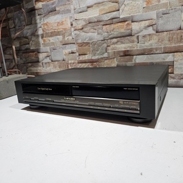 Видеомагнитофон MITSUBISHI HS-M54