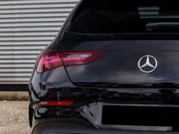 Mercedes CLA C118/X118 Shooting Brake Facelifting 1.3 200 163KM 2025 CLA 200 AMG Line Shooting Brake 1.3 (163KM) 2025, zdjęcie 4