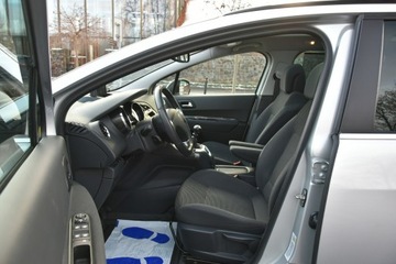 Peugeot 5008 I Minivan Facelifting 2.0 HDi 150KM 2015 Peugeot 5008 2.0HDi 150KM Manual 2015r. Salon 7os., zdjęcie 17