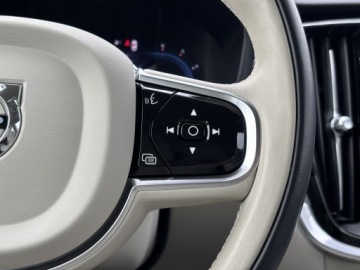 Volvo V60 II  Kombi Facelifting 2.0 B4 197KM 2023 Volvo V60 V60 B4 | Diesel | Plus Bright | | FV23%, zdjęcie 9