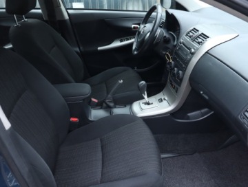 Toyota Corolla X Sedan 1.4 D-4D 90KM 2008 Toyota Corolla 1.4 D-4D, Salon Polska, Automat, zdjęcie 8