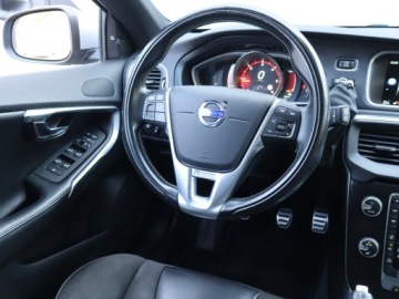 Volvo S40 II 2015 Volvo V40 2.0 D3, Skóra, Xenon, Bi-Xenon, Klima, zdjęcie 6