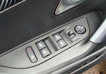 Peugeot 2008 II SUV 1.2 PureTech 130KM 2020 Peugeot 2008 Allure Full LED Kamera Bezwypadkowy GetHelp 1.2, zdjęcie 21