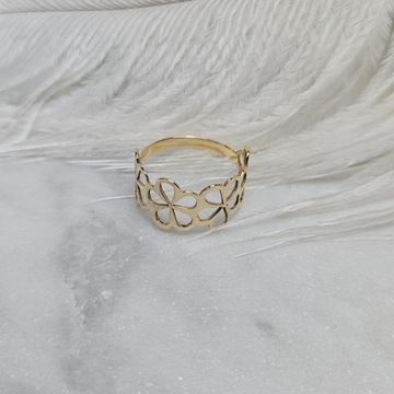 Złoty pierścionek z kwiatkami - pr.585