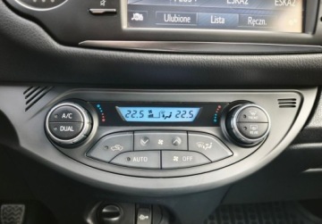 Toyota Yaris III Hatchback 5d Facelifting 2017 1.5 Dual VVT-iE 111KM 2018 Toyota Yaris Selection, Tempomat, Kamera cofania, 2 strefowa klimatyzacja,, zdjęcie 25