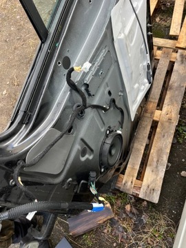 #2 RENAULT TRAFIC III VIVARO B DVEŘE PŘEDNÍ PRAVÉ TED68 KPL. PRAVÝ