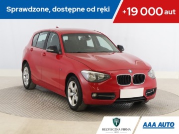 BMW Seria 1 F20-F21 Hatchback 5d 114i 102KM 2013 BMW 1 114i, Navi, Klima, Klimatronic, Parktronic