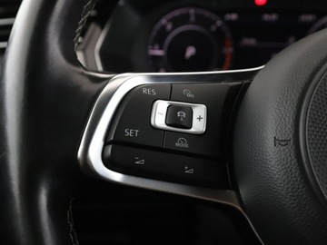 Volkswagen Arteon Fastback 2.0 TDI 240KM 2018 Volkswagen Arteon 4x4 DSG matrix LED virtual, zdjęcie 38