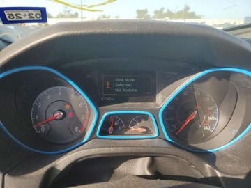 Ford Focus III RS 2.3 EcoBoost 350KM 2017 Ford Focus 2017, 2.3L, 4x4, po gradobiciu 2.3 Benzyna 350KM, zdjęcie 9