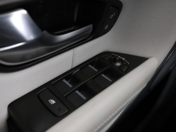 Land Rover Range Rover Evoque I SUV 5d Facelifting 2.0D TD4 150KM 2015 Land Rover Range Rover Evoque 2.0Td4 Automat SE, zdjęcie 32