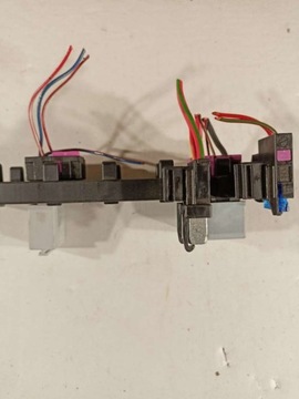 MODUL RELÉ VOLKSWAGEN PASSAT CC R2010