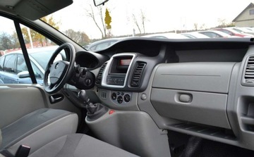 Opel Vivaro A Combi L1 2.0 CDTI 115KM 2011 Opel Vivaro Bezwypadkowe - Niski przebieg - Bez korozji - Oplacony 2.0, zdjęcie 27