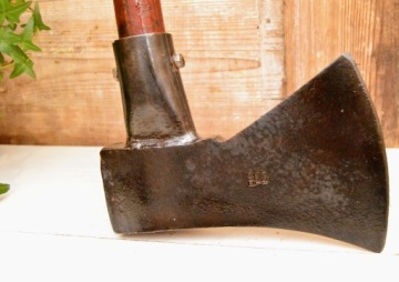 Орыг. старинный кованый топор топорище 3,2 кг HUGE