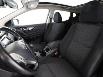 Nissan Qashqai II Crossover 1.6 DIG-T 163KM 2016 Nissan Qashqai navi pdc panorama auto klima manual, zdjęcie 12