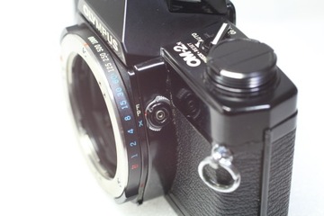Пленочная камера Olympus OM-2N 35 мм + объектив OM-System MC Auto-Macro 50 мм F/3,5 MF