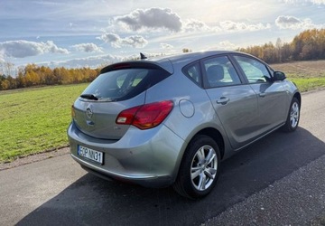 Opel Astra J GTC 1.7 CDTI ECOTEC 130KM 2013 Opel Astra Opel Astra 1.7 CDTI DPF Active 1.7 Diesel 130KM, zdjęcie 2