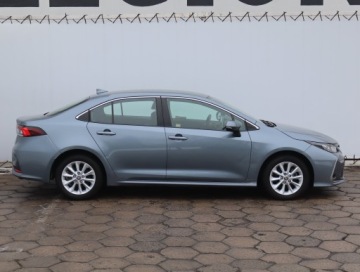 Toyota Corolla XII Sedan 1.8 Hybrid 122KM 2022 Toyota Corolla 1.8 Hybrid, Salon Polska, zdjęcie 5