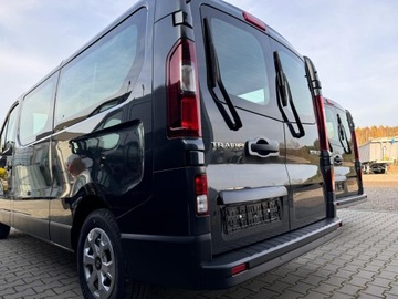 Renault Trafic III Combi 2.0 dCi  170KM 2024 Renault Trafic Passenger 9 osób NOWY Automat 170 koni model 2025 168 netto, zdjęcie 1
