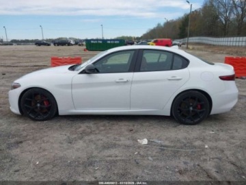 Alfa Romeo Giulia II Sedan Facelifting 2.0 Turbo 280KM 2020 Alfa Romeo Giulia ALFA ROMEO GIULIA SPORT RWD 2.0 Benzyna 280KM, zdjęcie 5