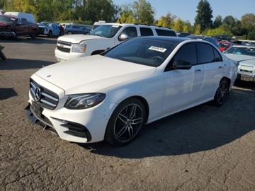 Mercedes Klasa E W213 2019 Mercedes-Benz Klasa E 2019 MERCEDES-BENZ E 300 4MATIC 2.0 Benzyna 255KM, zdjęcie 1
