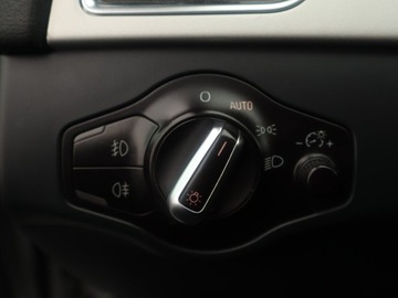 Audi A4 B8 Avant 2.0 TDI 143KM 2010 Audi A4 2.0 TDI, Navi, Klima, Klimatronic, zdjęcie 15