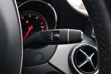 Mercedes CLA C117 Shooting Brake Facelifting 1.6 180 122KM 2018 Mercedes CLA 180, Automat, Skóra, Navi, Klima, zdjęcie 22
