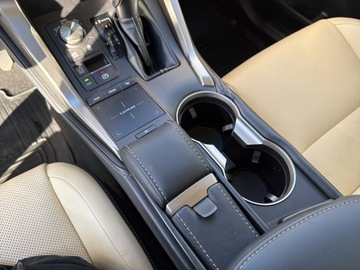 Lexus NX I SUV Facelifting 300h 197KM 2018 Lexus NX 300h Comfort AWD I (2014-2021) NX300h Com, zdjęcie 15