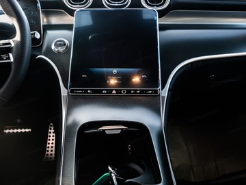 Mercedes GLC C254/X254 Coupe 2.0 220d 197KM 2025 MERCEDES-BENZ GLC 220 d 4-Matic AMG Line 2.0 (197KM) 2025, zdjęcie 8