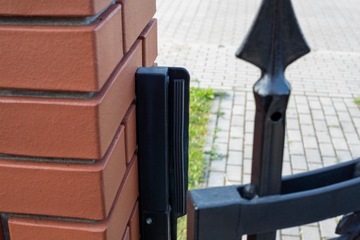 Самоклеящийся уплотнитель для дверей и окон 12х10мм CZ 5м