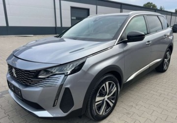 Peugeot 5008 II Crossover Facelifting 1.5 BlueHDi 130KM 2024 Peugeot 5008 Peugeot 5008 1.5 Diesel 130KM