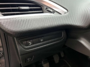 Peugeot 2008 I SUV Facelifting 1.2 PureTech 82KM 2019 Peugeot 2008 1.2 benzyna 83 KM zarejestrowany w PL zadbany mozliwa zam, zdjęcie 17