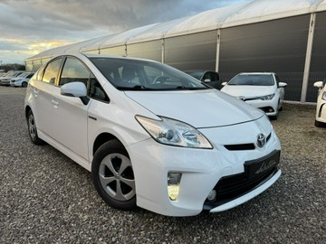 Toyota Prius III Hatchback Facelifting 1.8 HSD 136KM 2012 Toyota Prius 1.8 HSD 136KM Lift Pełny serwis