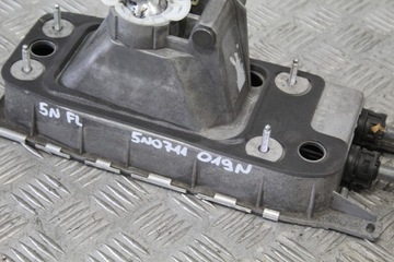 MECHANIZMUS PÁKY ŘAZENÍ TIGUAN 5N0 5N0711049N