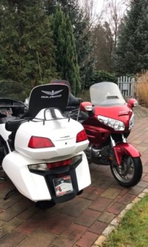 Накладка с логотипом на разъеме руля Красная Honda Goldwing GL 1800 Gift