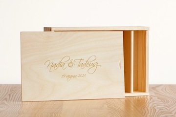 Коробка с гравировкой для фотографий 18х23 на флешке.