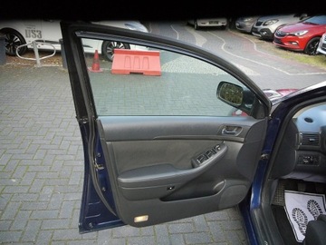 Toyota Avensis I Kombi 1.8 129KM 2003 Toyota Avensis 1.8 bez rdzy i korozji bezwypadkowy, zdjęcie 31