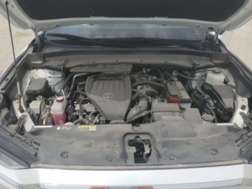 Toyota 2024 Toyota Grand Highlander Xle 2024 2.4 Benzyna 265KM, zdjęcie 6
